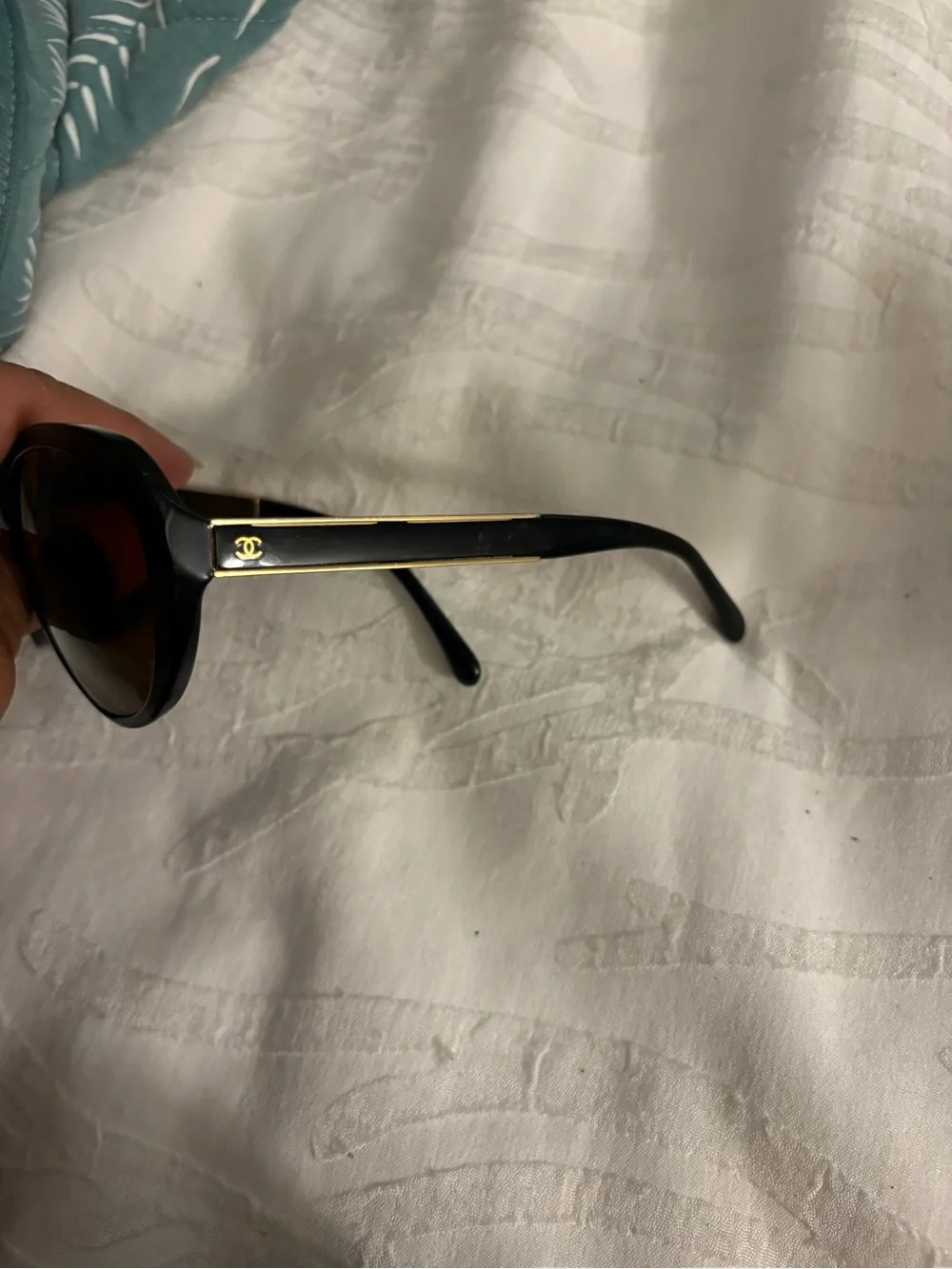 Classic Chanel Black Women's Sunglasses - Sleek UV Shades